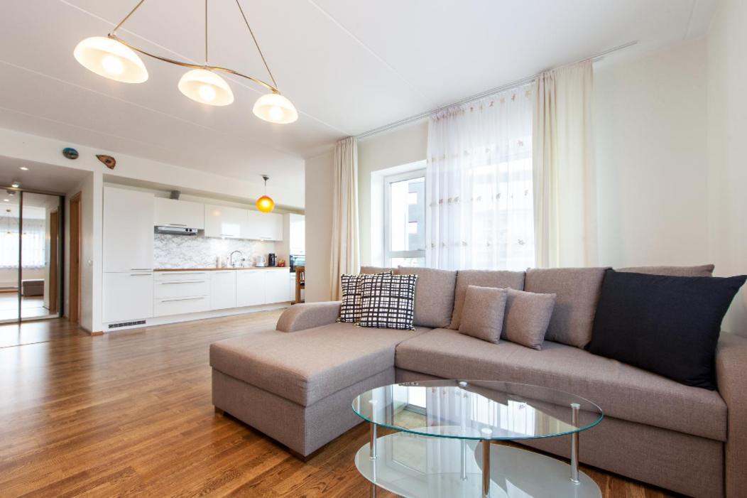 Center - Mardi St., Free Parking!!! * Tallin